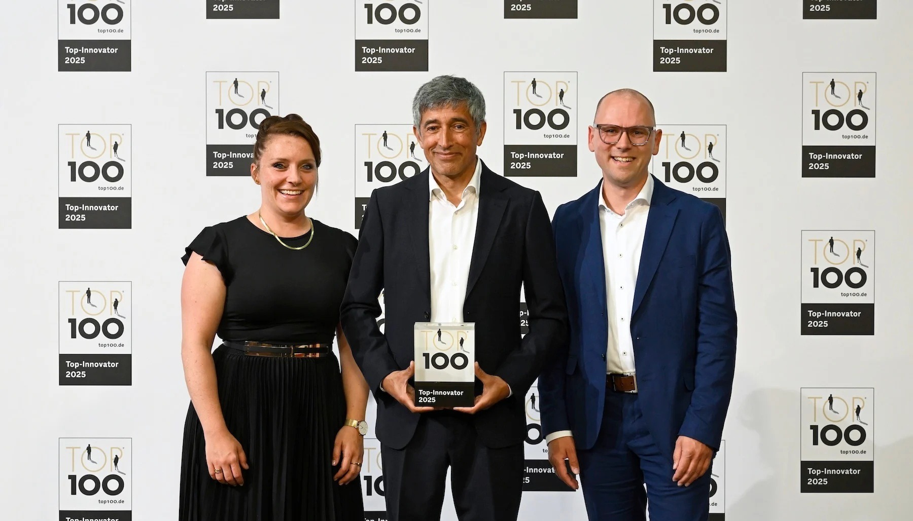toeyes_Award_TOP100_2025 922